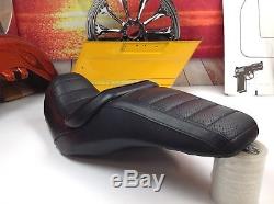06-17 OEM Genuine Harley Dyna Lowrider Street Bob Bucket Seat With Lumbar Pad